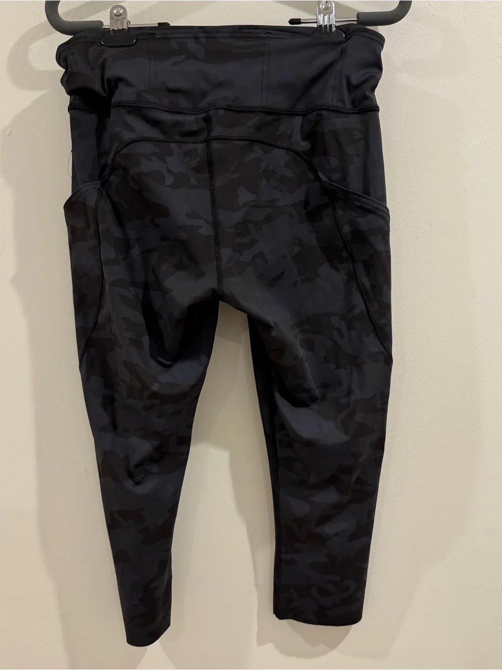 Lululemon Fast and Free Crop II 19 inch Camo Multi Grey Size 10